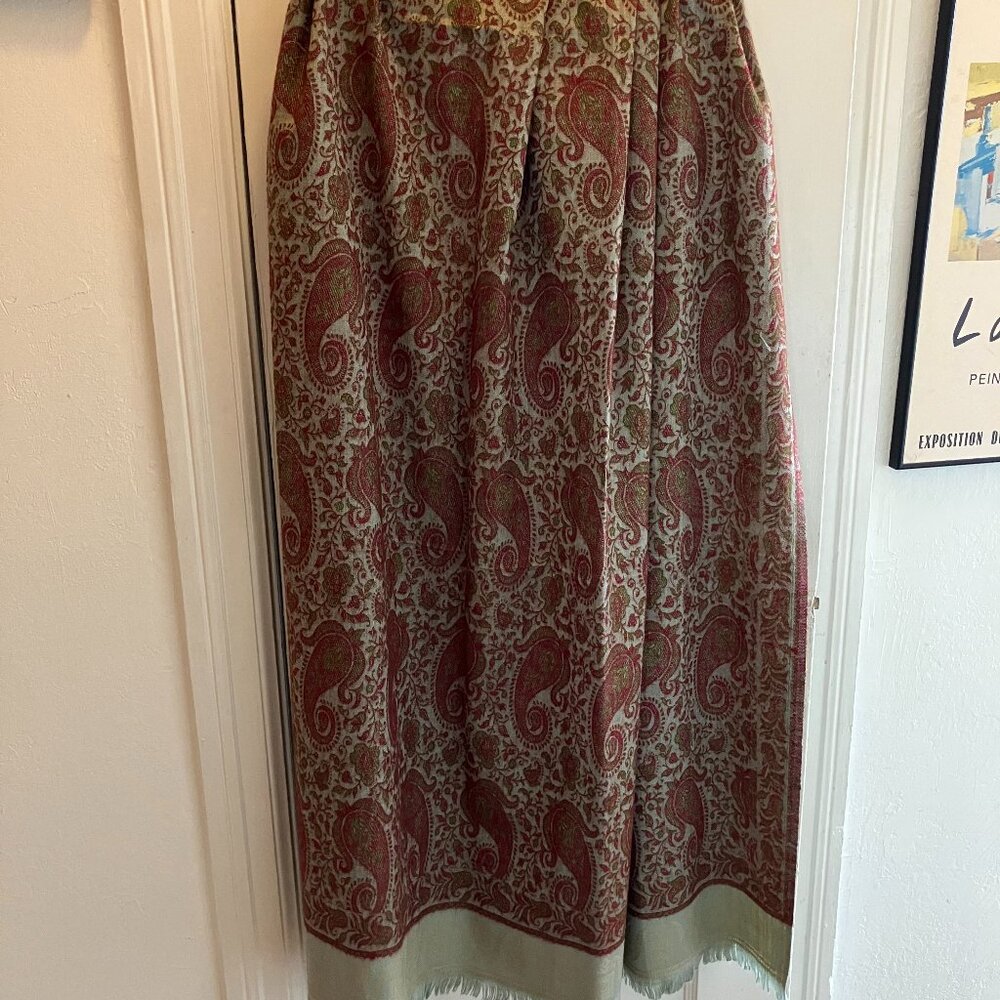 Georgeous Elegant Shawl